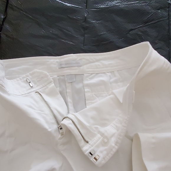 Shorts - Picture 3 of 3